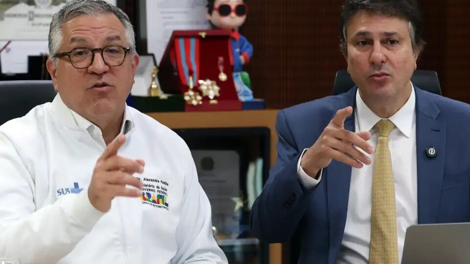 Faculdades de Medicina acionam a Justiça após MEC alterar notas do Enamed