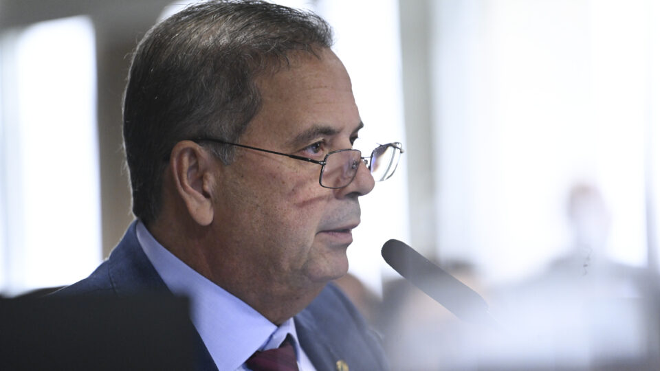 Rogério Marinho retira pré-candidatura ao governo do RN