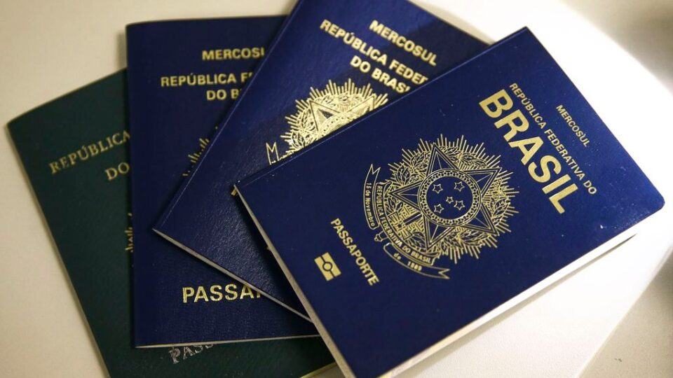 PF suspende emissão de passaportes por “instabilidade” de sistema