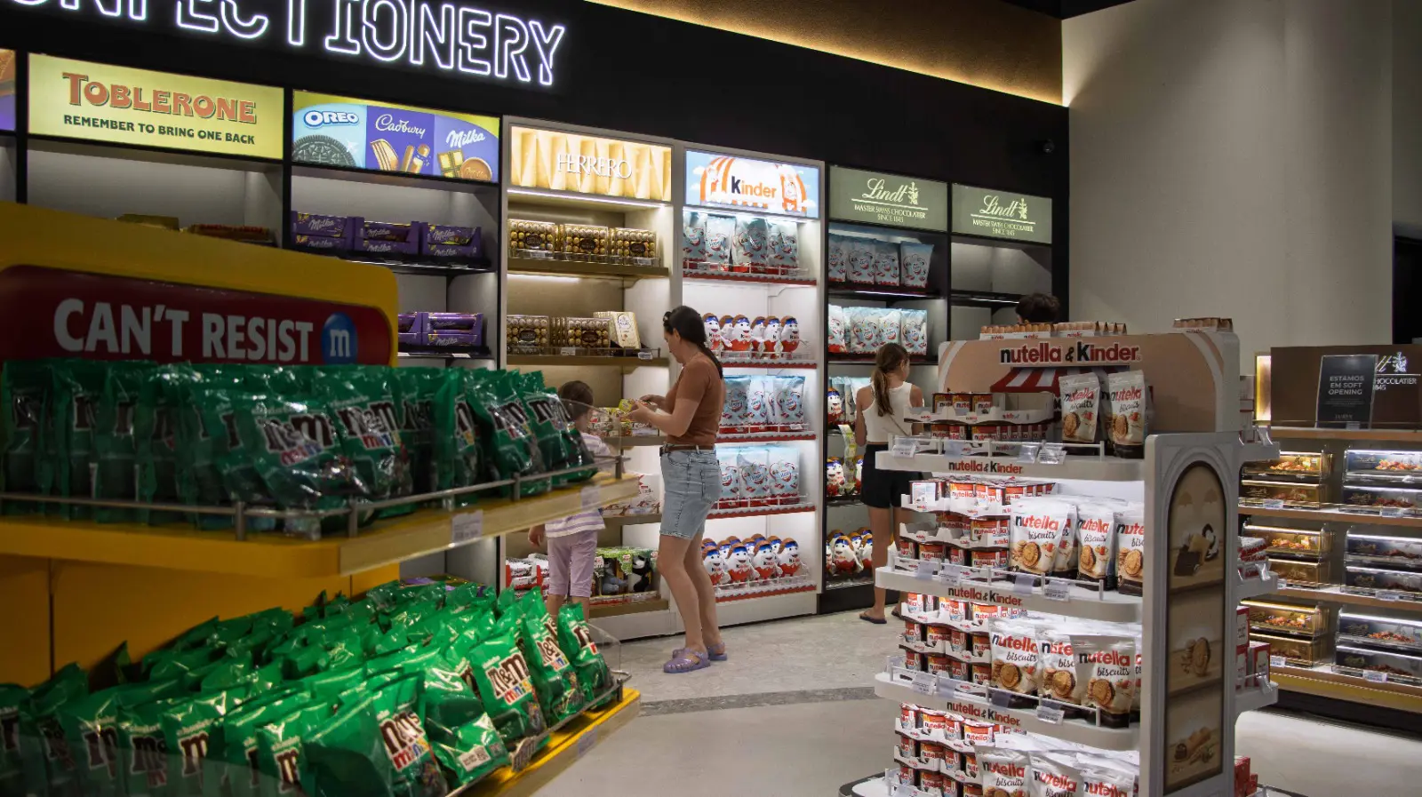 Sistema de lojas francas urbanas, as duty free, permite que consumidores adquiram produtos importados e nacionais com isenção de impostos sem sair do país, dentro dos limites estabelecidos pela Receita Federal.