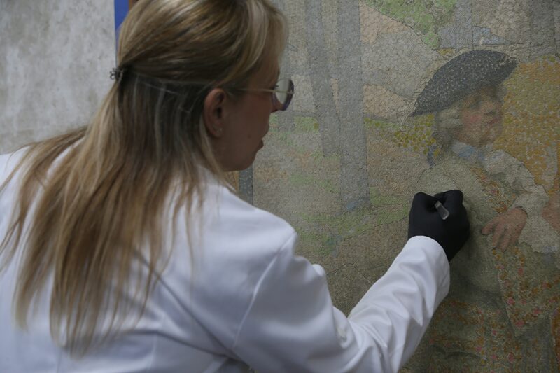 O restauro da obra de Belmiro Barbosa de Almeida busca recuperar cores, formas e estabilidade estrutural, respeitando os traços originais concebidos pelo artista em 1922.