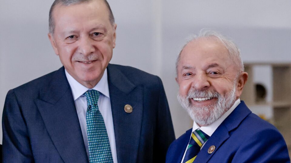 Lula fala com presidente da Turquia sobre situação em Gaza