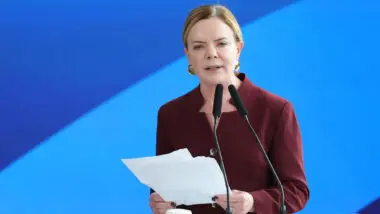 Gleisi Hoffmann anuncia pré-candidatura ao Senado pelo Paraná