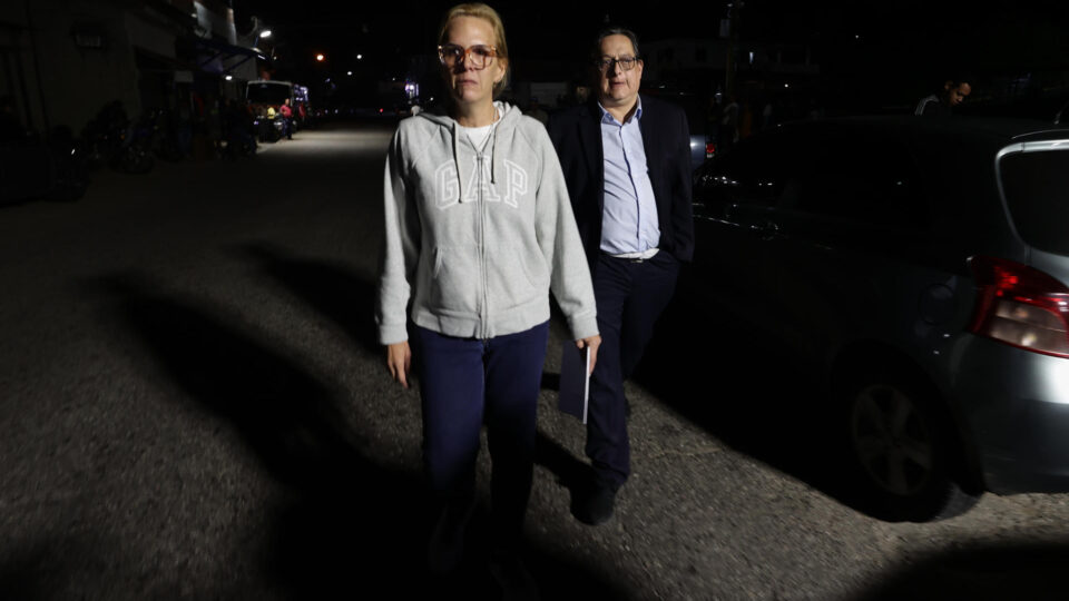 Regime da Venezuela liberta genro do líder opositor Edmundo González