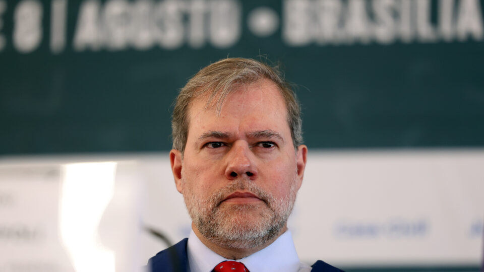 Suspeitas sobre hotel de luxo e retorno antecipado de Fachin aumentam pressão sobre Toffoli