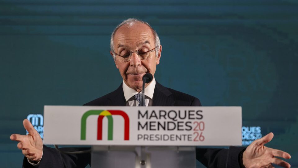 Candidato do premiê de Portugal anuncia apoio a socialista contra Ventura no segundo turno