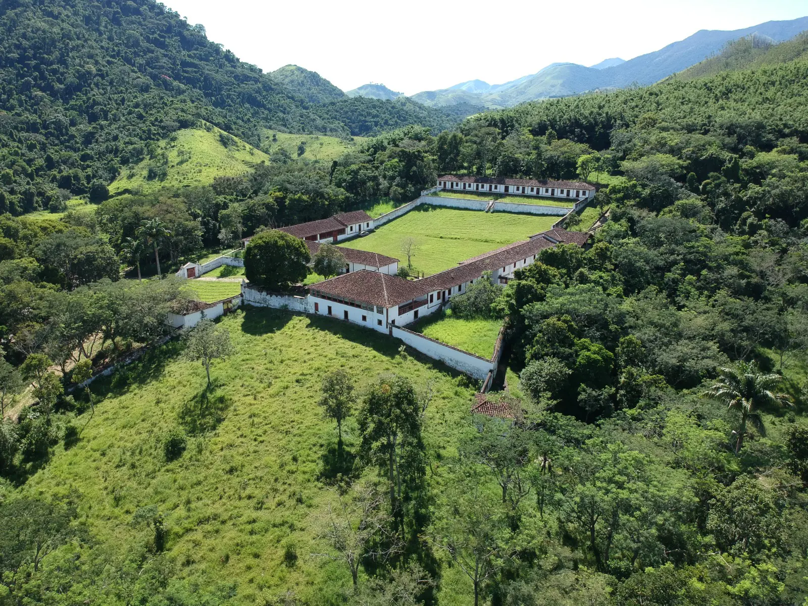 Instituto Pau D’Alho critica concessão da fazenda, aponta falta de infraestrutura local e alerta para riscos ao patrimônio histórico e à memória da escravidão.