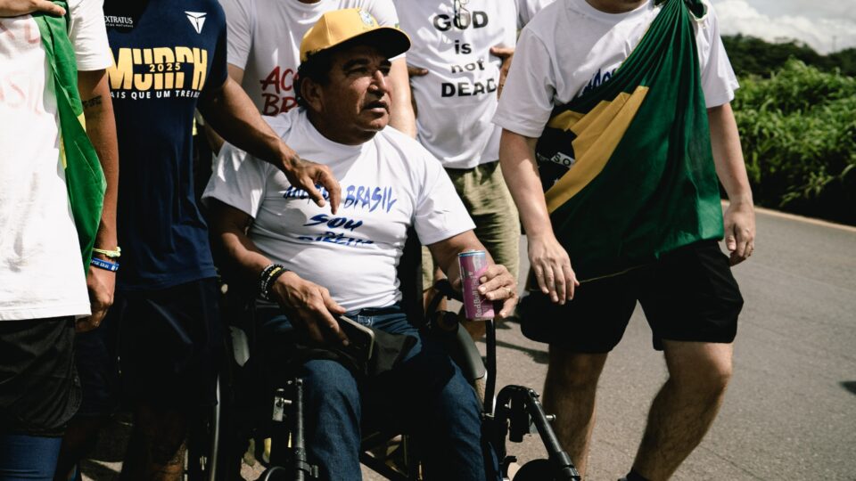 Magno Malta é impedido de visitar Bolsonaro por não ter aval de Moraes