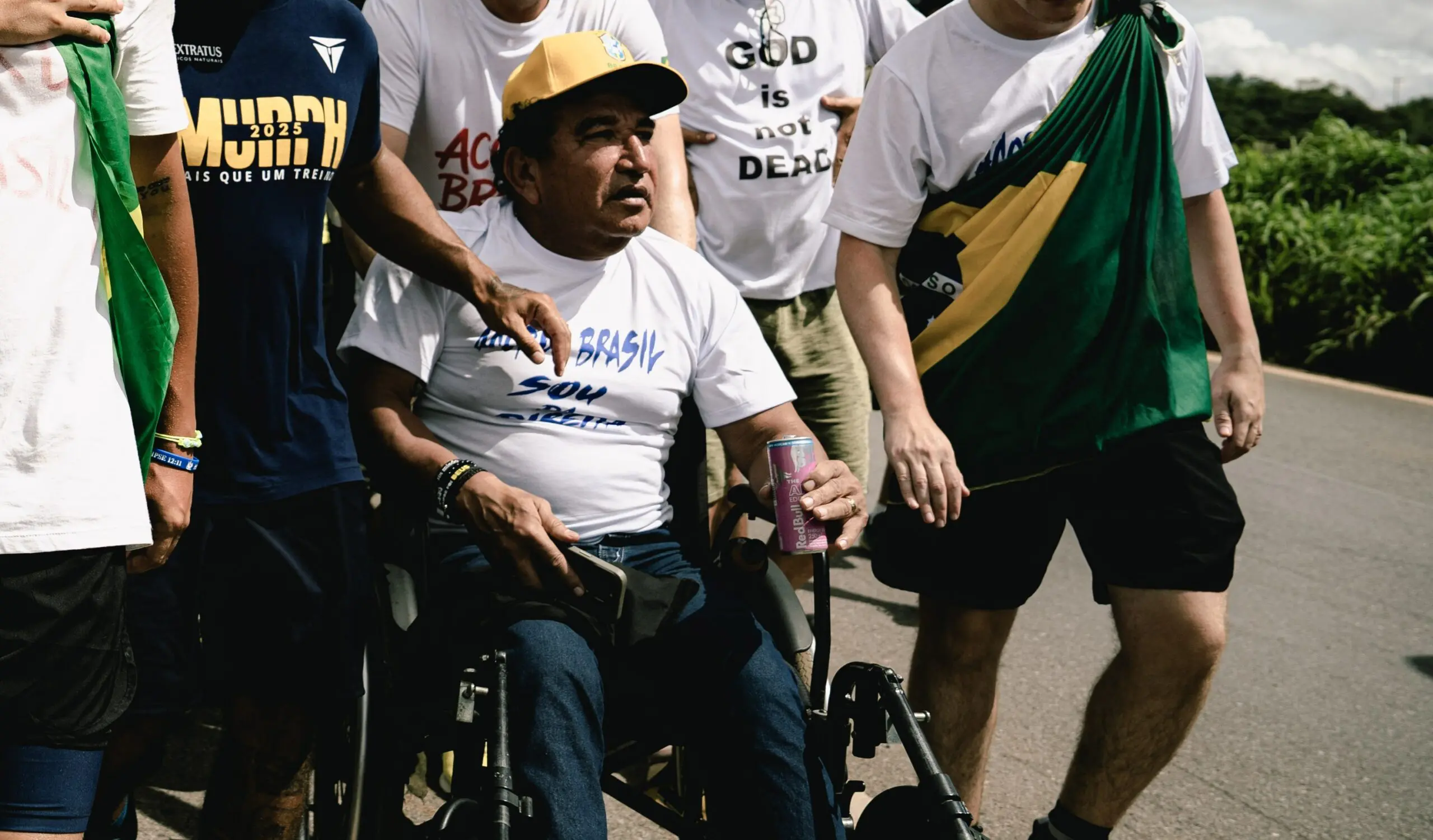 Senador Magno Malta (PL-ES), durante a "caminhada da liberdade".