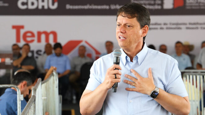 Tarcísio diz que Bolsonaro pediu sua candidatura à reeleição em SP