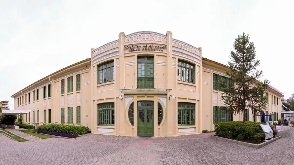 Instituição centenária de Curitiba, o Hospital Pequeno Príncipe se consolidou como modelo de excelência entre os principais centros pediátricos do mundo.