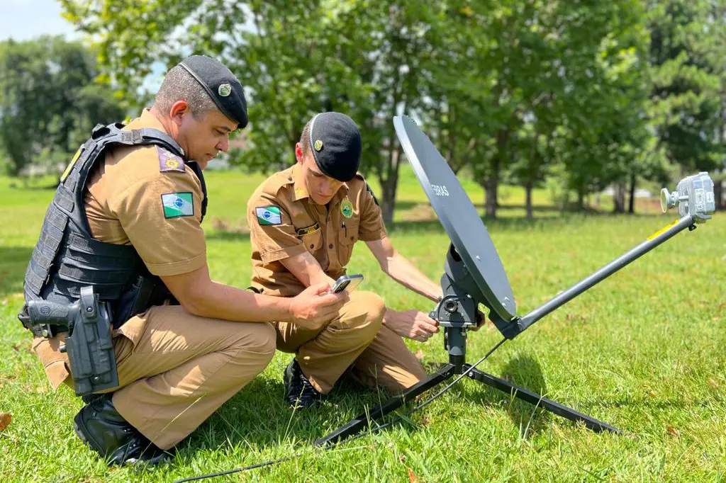 Com a chegada da conectividade, serviços como segurança e atendimento emergencial ganham agilidade em comunidades rurais antes sem acesso à internet ou sinal de celular.