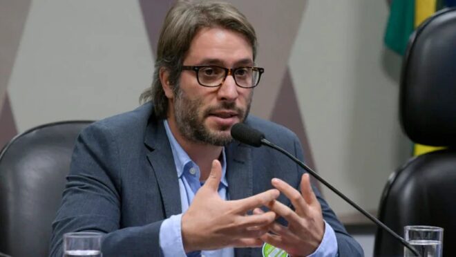 Diretor da Transparência Internacional critica Fachin por defesa a Toffoli