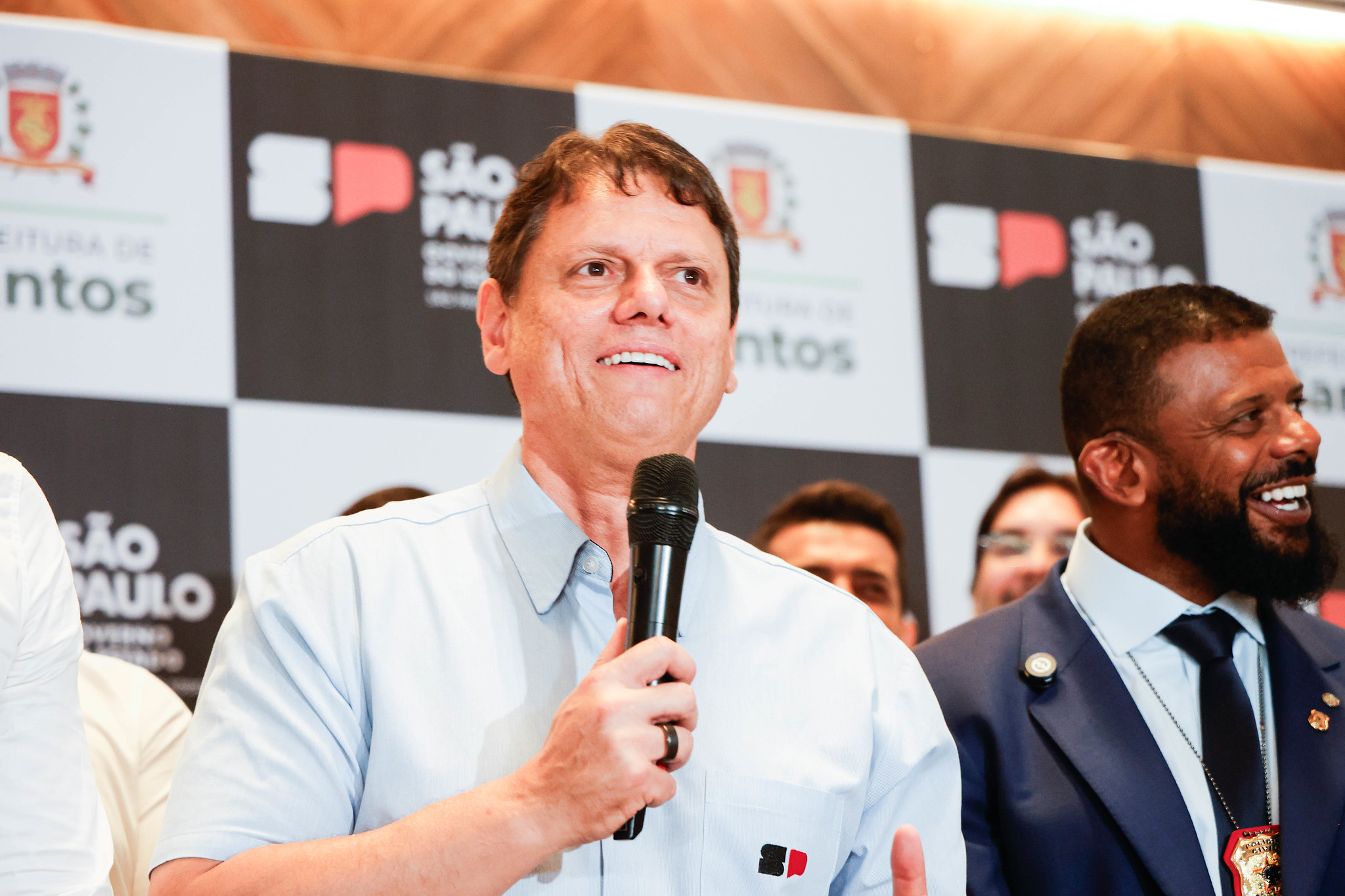 Após caminhada, Tarcísio chama Nikolas de “grande liderança” e diz que protesto mostrou a “insatisfação” da sociedade.