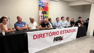 bancada da reunião estadual do MDB que decidiu o rompimento com o governo de Jorginho Mello e a busca por uma candidatura própria em SC