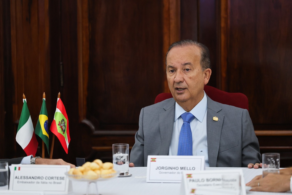 O governador de Santa Catarina Jorginho Mello (PL).