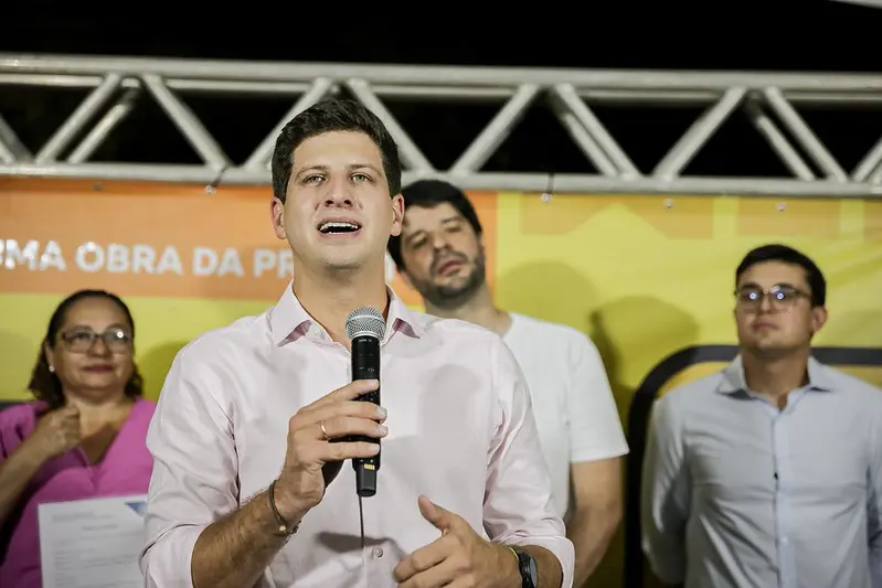 João Campos defende Alckmin e elogia Simone Tebet em meio a articulações eleitorais do PSB.