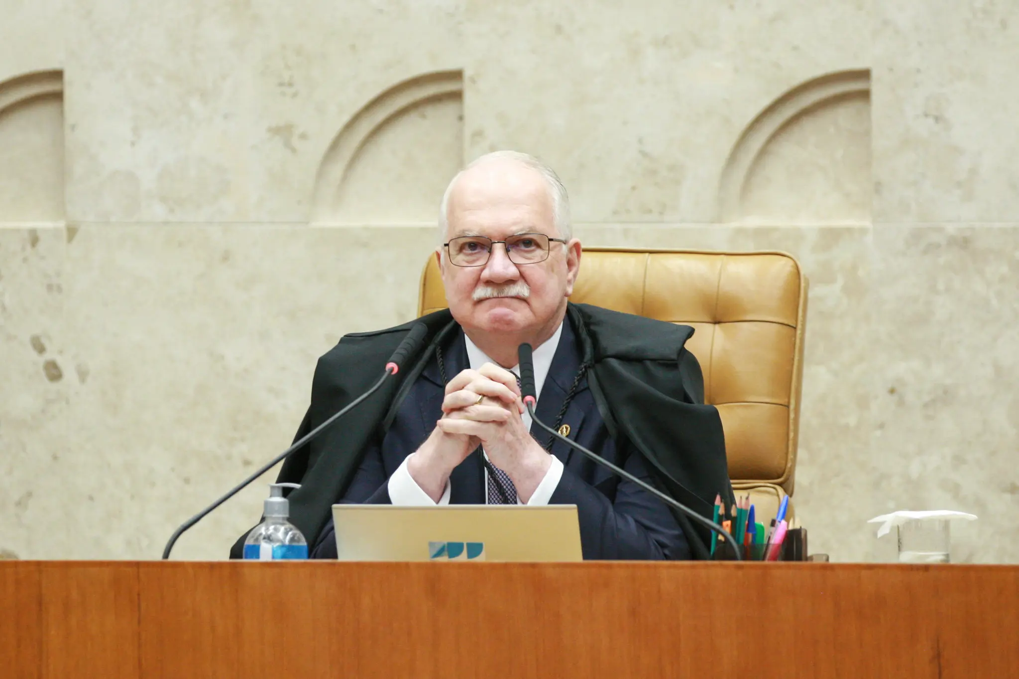 Fachin indica que inquérito do Banco Master pode sair do STF