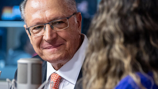 Alckmin telefona para vice-presidente da China e reclama de taxação da carne brasileira