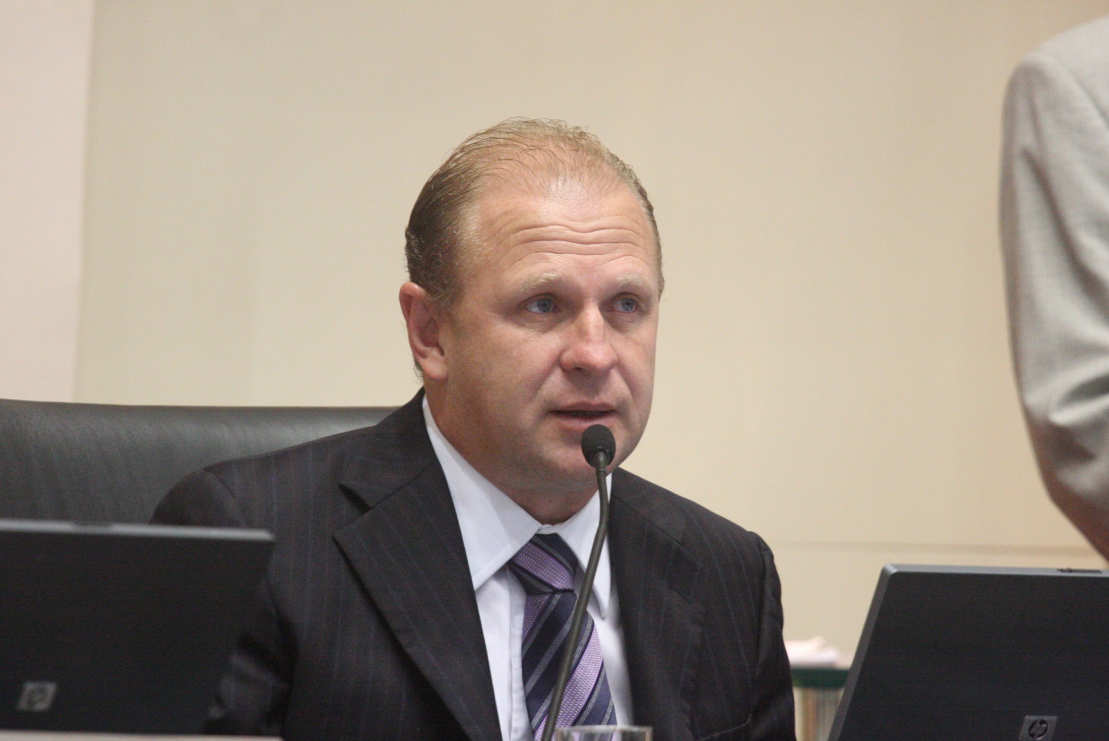 O nome do ex-deputado estadual Gelson Merísio (Solidariedade) está sendo cotado como pré-candidato ao governo de SC, o que abriria caminho para Décio Lima (PT) concorrer a uma vaga no Senado.