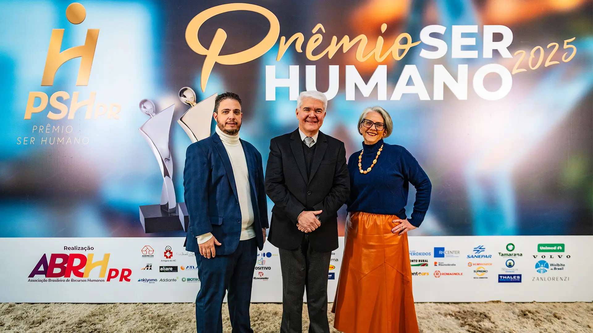 Cerimônia de premiação do PSH reúne, todos os anos, lideranças empresariais, profissionais de RH e especialistas em gestão de pessoas. Registro da Diretoria Executiva da ABRH-PR durante a premiação em 2025