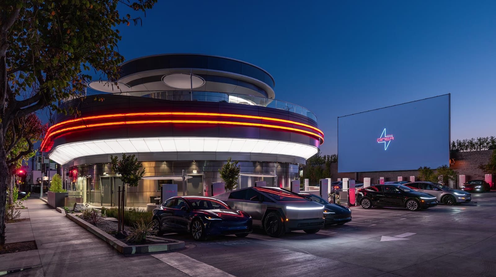 Tesla Diner & Drive-In, em Los Angeles