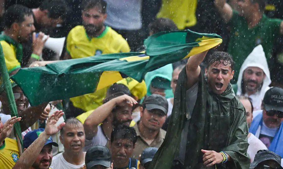 Nikolas Ferreira, em manifestação após a Caminhada da Liberdade.