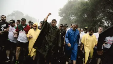 Nikolas Ferreira durante caminhada até Brasília.