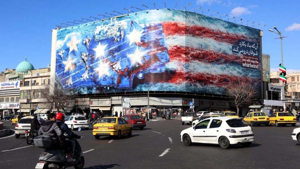 Explosão em cidade portuária do Irã deixa um morto e 14 feridos, relata imprensa estatal
