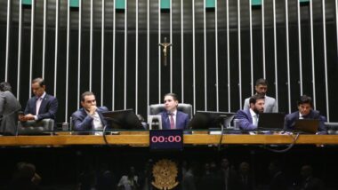 Câmara aprova MP que cria programa Gás do Povo, bandeira eleitoral de Lula