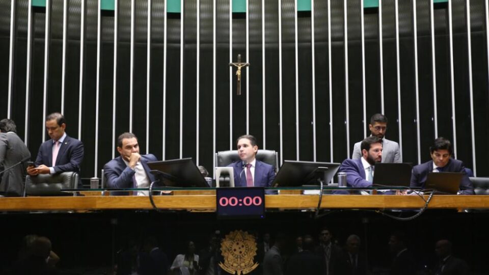 Câmara aprova MP que cria programa Gás do Povo, bandeira eleitoral de Lula