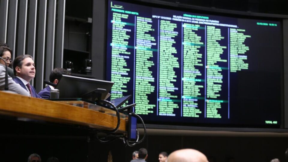 Como votou cada deputado na aprovação da MP que cria o programa Gás do Povo