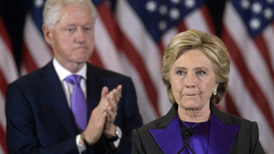 Pressionados pelo Congresso, Bill e Hillary Clinton aceitam depor no caso Epstein