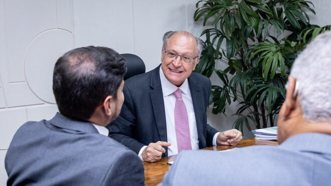 Lula quer zerar tarifas em reunião com Trump, diz Alckmin