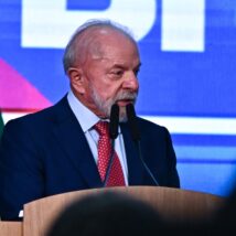 Levantamento mostra que gastos de manutenção da máquina pública dispararam no terceiro ano deste mandato de Lula. Imagem referente a matéria