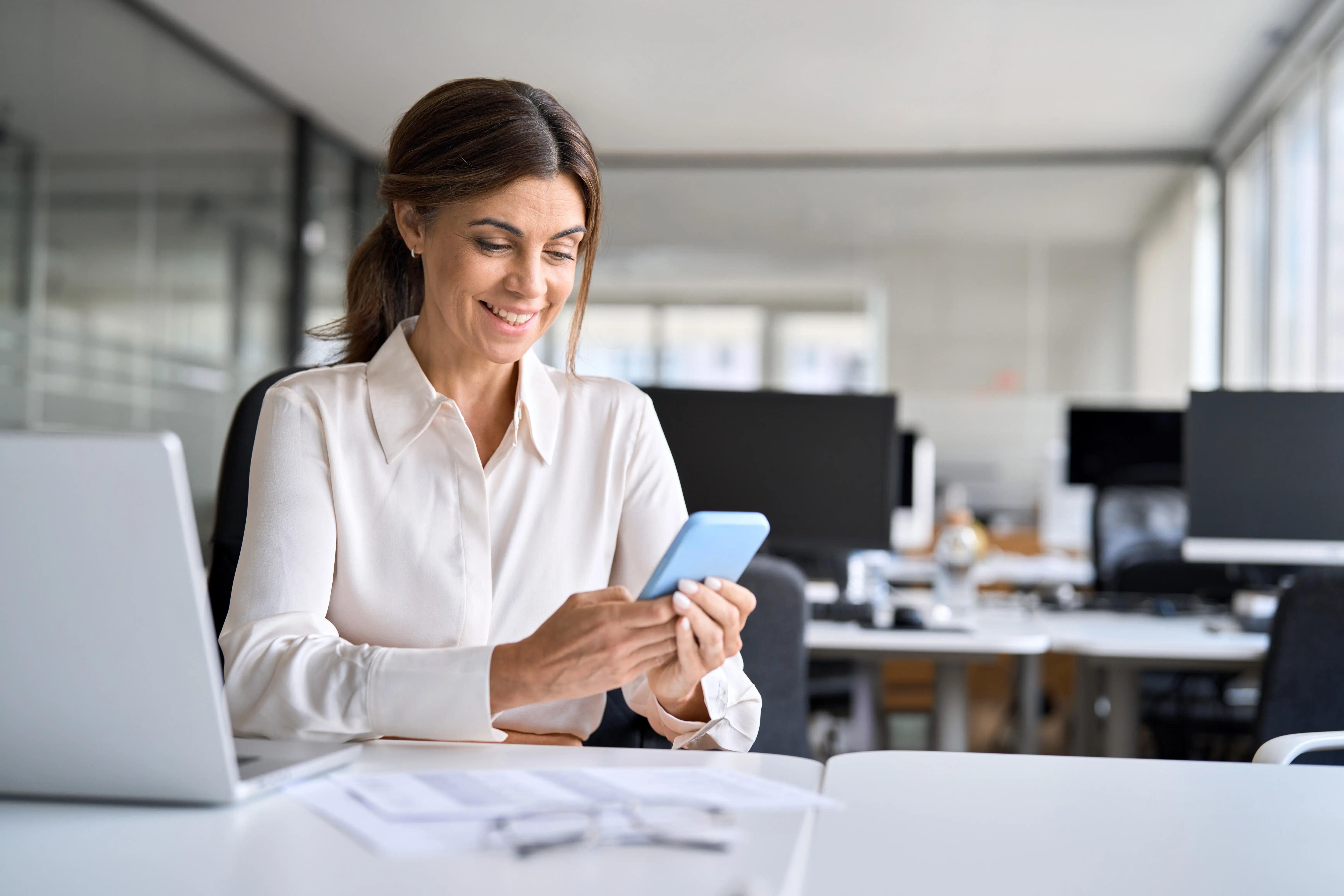 Com o aplicativo eConsig, o servidor público tem total autonomia e transparência para gerenciar sua margem e consultar taxas em tempo real