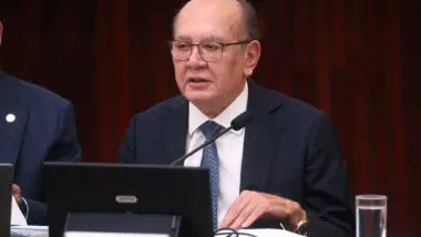 Gilmar Mendes propõe força-tarefa para identificar deepfakes com IA nas eleições