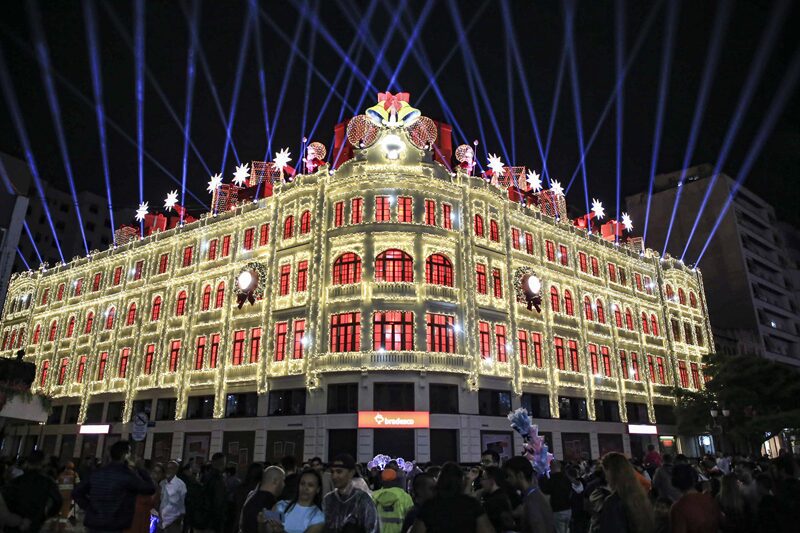 As apresentações do Natal de Curitiba reuniram mais de 3 milhões de pessoas ao longo de 44 dias de programação em 2025.