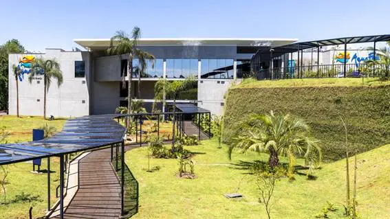 AquaFoz, em Foz do Iguaçu, atrativo imersivo que conecta os ecossistemas dos rios Iguaçu e Paraná ao oceano, ampliou a oferta turística da cidade.