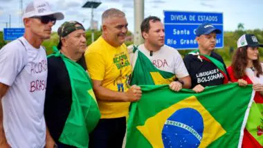 Caminhada pela Liberdade entre RS e SC
