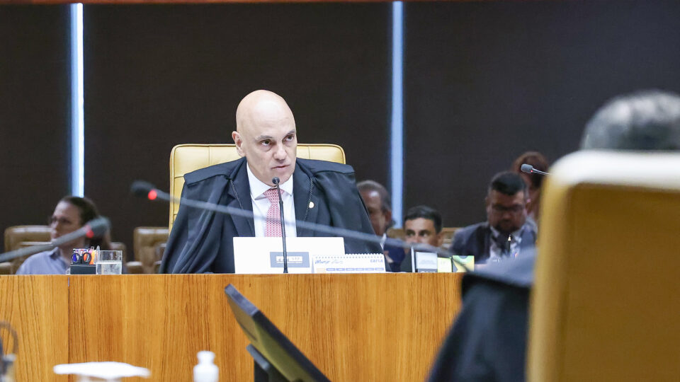 Moraes acusa imprensa de “ajudar agressores do STF”