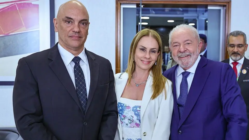 Viviane Barci recebeu caso de outro escritório de advocacia. Agora, a esposa de Alexandre de Moraes aciona o Supremo, que recebeu a ação em razão de foro privilegiado.