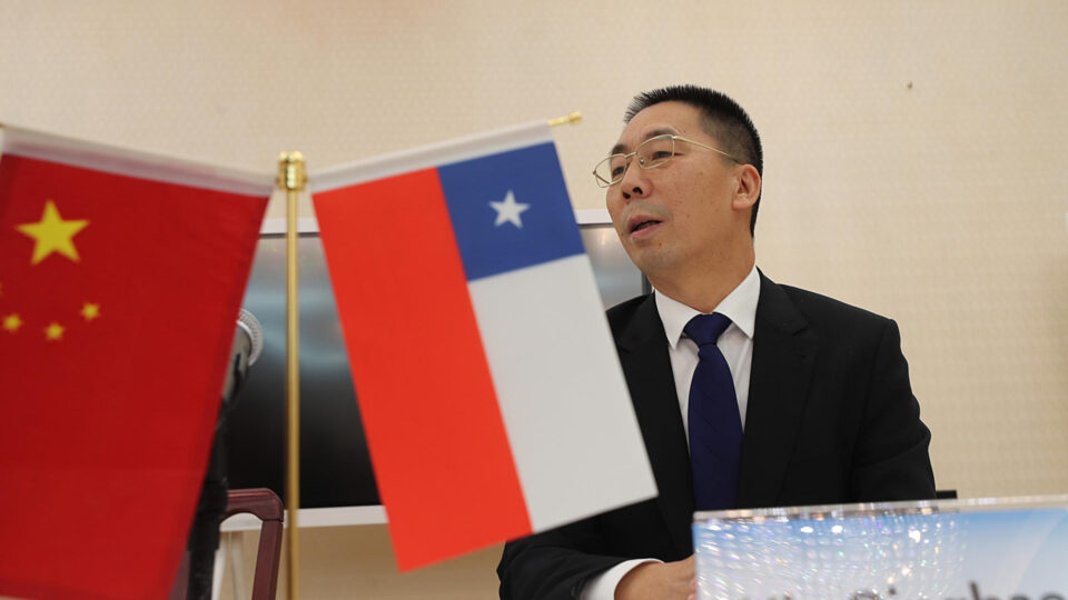 Parlamentares do Chile querem investigar projeto de cabo submarino de fibra óptica com a China