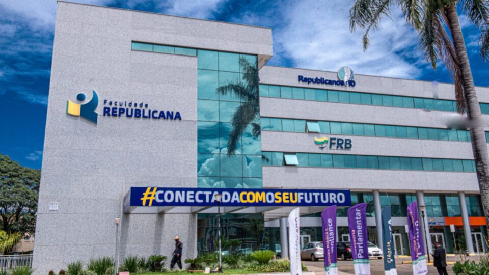 Conheça a faculdade criada por um partido político – e financiada pelo TSE