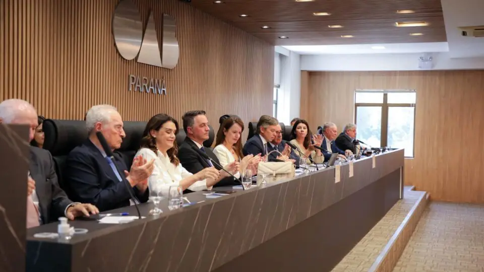 Ato na OAB-PR defende Código de Conduta como resposta à crise de confiança no Supremo.
