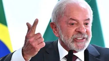 Lula compara Bolsonaro a “cachorro louco” e diz que libertá-lo seria “desmoralizar” o STF