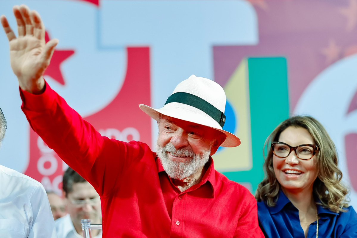 Lula diz que PT “não está com essa bola toda”, defende alianças