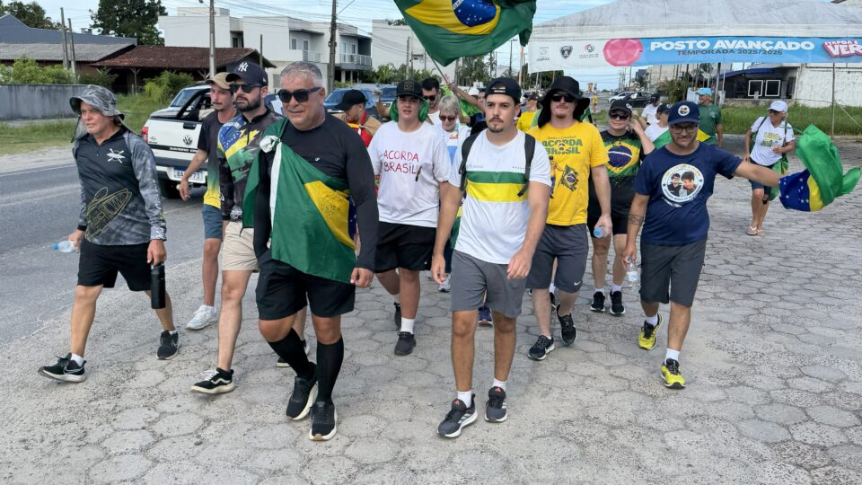 Caminhada pela anistia percorre o Sul do país com defesa a Bolsonaro e críticas ao governo Lula