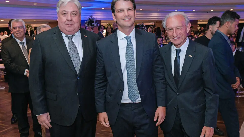 O prefeito de Curitiba, Eduardo Pimentel, participou da cerimônia de posse da nova diretoria da Associação Comercial do Paraná (ACP) em Curitiba.