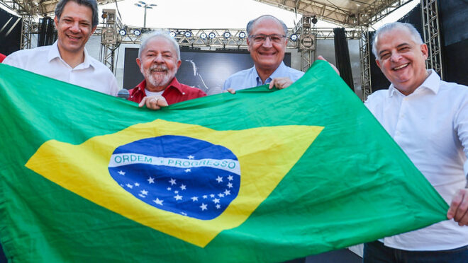 Lula congestiona palanque em São Paulo com Haddad, Tebet, França, Marina e até Alckmin  
